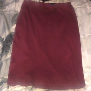 very cute burgundy skirt!